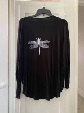 Dragonfly V-Neck top